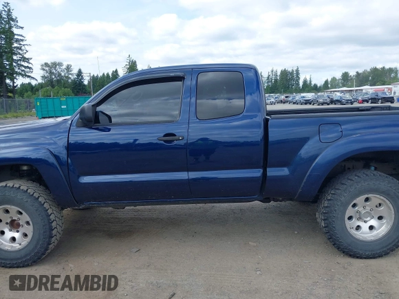 2005 Toyota Tacoma z VIN 5TEUU42NX5Z071204, wystawiony jako IAAI lot #42375147 z przebiegiem 196 158 mil mil oraz . Historia ofert i sprzedaży dostępna na DreamBid. Obrazek 14.
