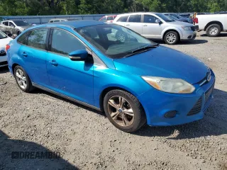 2014 Ford Focus SE with VIN 1FADP3F20EL135711, listed as a Copart auction lot 52580285 with 259,824 mi miles and Clean Title. Bid and sale history available at carsss.com. Image 4.