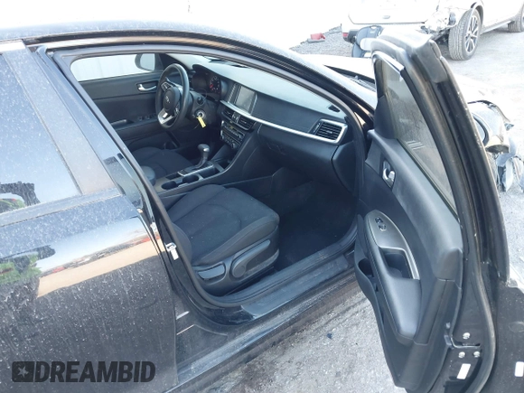 2020 Kia Optima LX z VIN 5XXGT4L33LG392638, wystawiony jako IAAI lot #41748572 z przebiegiem 103 419 mil mil oraz . Historia ofert i sprzedaży dostępna na DreamBid. Obrazek 5.