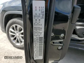 2019 Jeep Cherokee Latitude Plus z VIN 1C4PJMLB9KD393699, wystawiony jako Copart lot #56906055 z przebiegiem 52 674 mil mil oraz Szkoda całkowita • Salvage title. Historia ofert i sprzedaży dostępna na DreamBid. Obrazek 13.