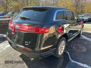 2018 Lincoln MKT with VIN 2LMHJ5NK6JBL02688, listed as a Copart auction lot 55411915 with 185,133 mi miles and Clean Title. Bid and sale history available at DreamBid. Image 4.