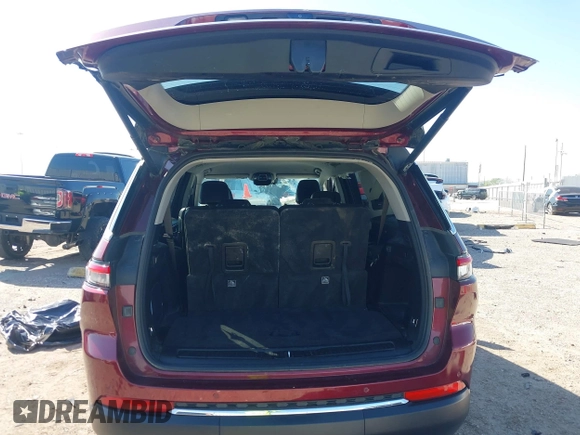 2021 Jeep Grand Cherokee Limited z VIN 1C4RJJBG2M8207839, wystawiony jako IAAI lot #41875965 z przebiegiem 47 380 mil mil oraz . Historia ofert i sprzedaży dostępna na DreamBid. Obrazek 18.