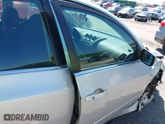 2008 Nissan Altima SL with VIN 1N4AL21E68N549823, listed as a IAAI auction lot 41998818 with Not Provided miles and . Bid and sale history available at DreamBid. Image 14.