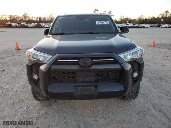 2021 Toyota 4Runner SR5 with VIN JTEEU5JR1M5237556, listed as a Copart auction lot 87691135 with 87,467 mi miles and Salvage Title. Bid and sale history available at carsss.com. Image 5.