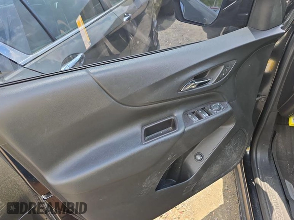 2019 Chevrolet Equinox LT z VIN 2GNAXTEV9K6267564, wystawiony jako IAAI lot #42280054 z przebiegiem 94 706 mil mil oraz . Historia ofert i sprzedaży dostępna na DreamBid. Obrazek 1.