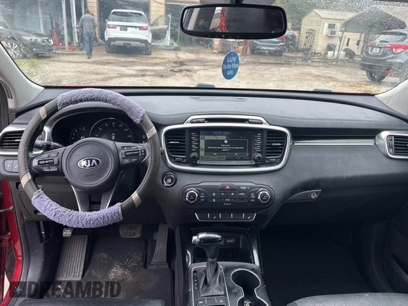 2016 Kia Sorento SX z VIN 5XYPK4A56GG115443, wystawiony jako Copart lot #48614745 z przebiegiem 132 205 mil mil oraz Czysty tytuł • Clean title. Historia ofert i sprzedaży dostępna na DreamBid. Obrazek 9.