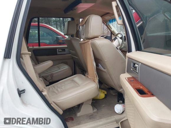 2008 Ford Expedition Eddie Bauer z VIN 1FMFU17508LA48514, wystawiony jako IAAI lot #41800982 z przebiegiem 180 038 mil mil oraz . Historia ofert i sprzedaży dostępna na DreamBid. Obrazek 8.