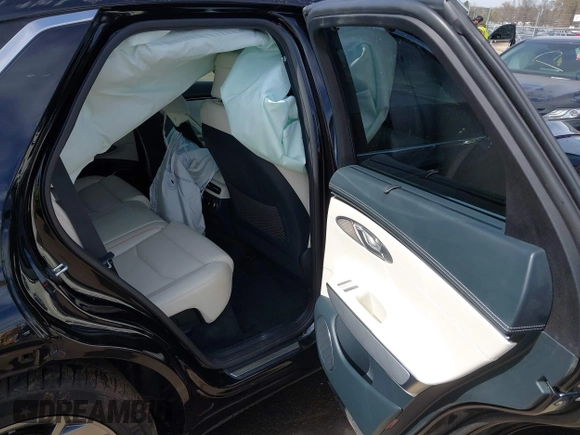 2024 Genesis GV70 Advanced with VIN 5NMMCET11RH002752, listed as a IAAI auction lot 41836183 with 10,376 mi miles and . Bid and sale history available at DreamBid. Image 8.