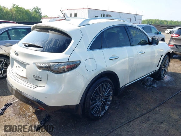 2017 Infiniti QX70 with VIN JN8CS1MW0HM411905, listed as a IAAI auction lot 42136954 with 84,146 mi miles. Bid and sale history available at carsss.com. Image 4.