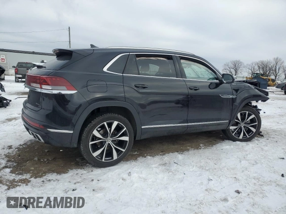 2024 Volkswagen Atlas SEL Premium R-Line with VIN 1V2FE2CA9RC206858, listed as a Copart auction lot 88240845 with 11,294 mi miles and Salvage title. Bid and sale history available at DreamBid. Image 3.