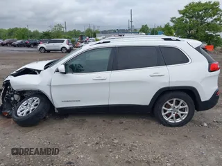 2016 Jeep Cherokee Latitude с VIN 1C4PJMCS1GW145779, выставлен на аукционе IAAI как лот 42231148 с пробегом 92 591 миль миль и . История ставок и продаж доступна на DreamBid. Изображение 15.