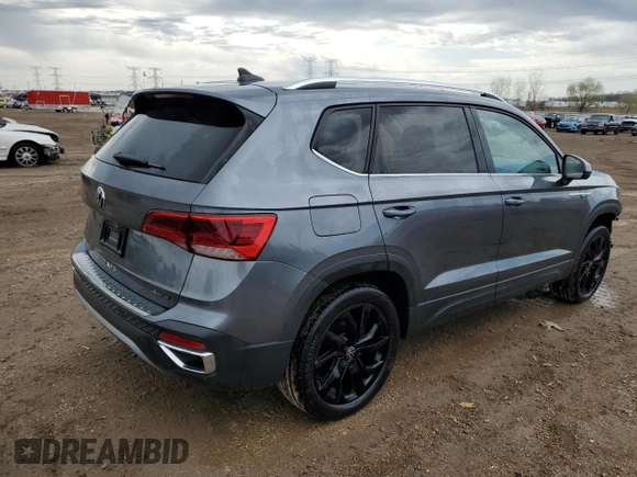 2022 Volkswagen Taos SE z VIN 3VVLX7B28NM041868, wystawiony jako Copart lot #53472735 z przebiegiem 80 509 mil mil oraz Szkody całkowita. Historia ofert i sprzedaży dostępna na DreamBid. Obrazek 3.