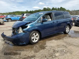 2012 Toyota Sienna LE AAS with VIN 5TDKK3DC7CS212274, listed as a Copart auction lot 70333984 with 0 mi miles and Salvage Title. Bid and sale history available at carsss.com. Image 1.