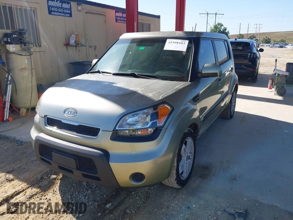 2011 Kia Soul + with VIN KNDJT2A23B7278814, listed as a IAAI auction lot 41998183 with 166,598 mi miles. Bid and sale history available at carsss.com. Image 2.