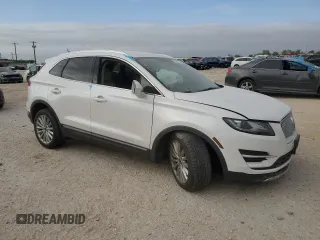 2019 Lincoln MKC Standard with VIN 5LMCJ1D95KUL45392, listed as a Copart auction lot 82561394 with 104,748 mi miles and Salvage Title. Bid and sale history available at DreamBid. Image 4.