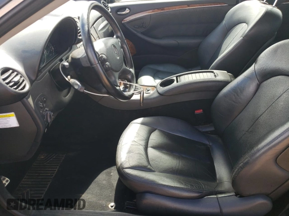 2007 Mercedes-Benz CLK 350 z VIN WDBTK56F97F205760, wystawiony jako Copart lot #46755565 z przebiegiem 129 202 mil mil oraz Czysty tytuł • Clean title. Historia ofert i sprzedaży dostępna na DreamBid. Obrazek 7.