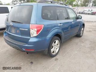 2009 Subaru Forester (Natl) X w/Premium Pkg with VIN JF2SH63619H732822, listed as a IAAI auction lot 42085763 with 107,424 mi miles. Bid and sale history available at carsss.com. Image 4.