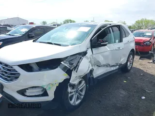 2020 Ford Edge SEL z VIN 2FMPK4J9XLBA07663, wystawiony jako IAAI lot #42115904 z przebiegiem 45 385 mil mil oraz . Historia ofert i sprzedaży dostępna na DreamBid. Obrazek 6.