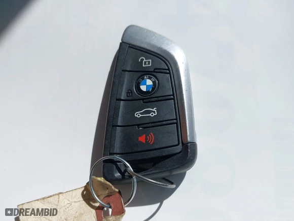 2019 BMW X3 xDrive30i with VIN 5UXTR9C53KLE14519, listed as a IAAI auction lot 41747651 with 141,273 mi miles. Bid and sale history available at carsss.com. Image 11.