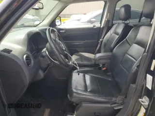 2012 Jeep Patriot Limited z VIN 1C4NJRCB8CD541749, wystawiony jako Copart lot #58732015 z przebiegiem 139 715 mil mil oraz Czysty tytuł • Clean title. Historia ofert i sprzedaży dostępna na DreamBid. Obrazek 7.