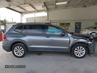 2018 Volkswagen Tiguan S с VIN 3VV1B7AX5JM052288, выставлен на аукционе IAAI как лот 42593264 с пробегом 143 029 миль миль и . История ставок и продаж доступна на DreamBid. Изображение 13.