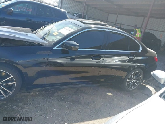 2020 BMW 3 Series 330i with VIN 3MW5R1J07L8B24127, listed as a IAAI auction lot 41861187 with 1 mi miles. Bid and sale history available at carsss.com. Image 13.
