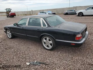 2002 Jaguar XJ with VIN SAJDA12C82LF42173, listed as a Copart auction lot 68505174 with 142,675 mi miles and Clean Title. Bid and sale history available at carsss.com. Image 2.