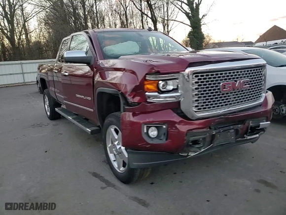 2015 GMC Sierra 2500HD available WiFi Denali with VIN 1GT120EG5FF165097, listed as a Copart auction lot 86124294 with 115,572 mi miles and Salvage Title. Bid and sale history available at carsss.com. Image 10.