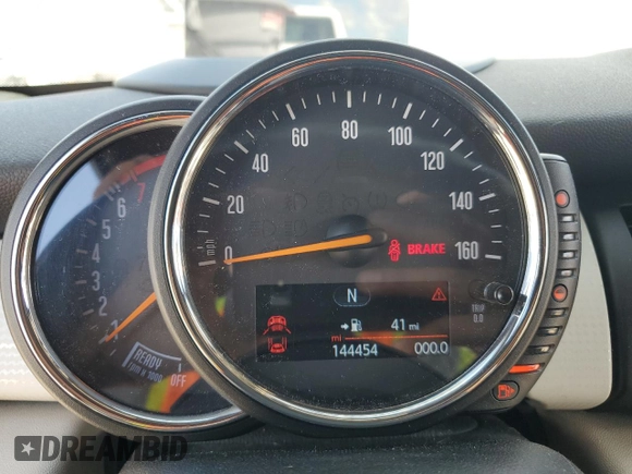 2016 MINI Convertible S with VIN WMWWG9C51G3A92388, listed as a Copart auction lot 43527125 with 144,454 mi miles and Salvage Title. Bid and sale history available at DreamBid. Image 9.