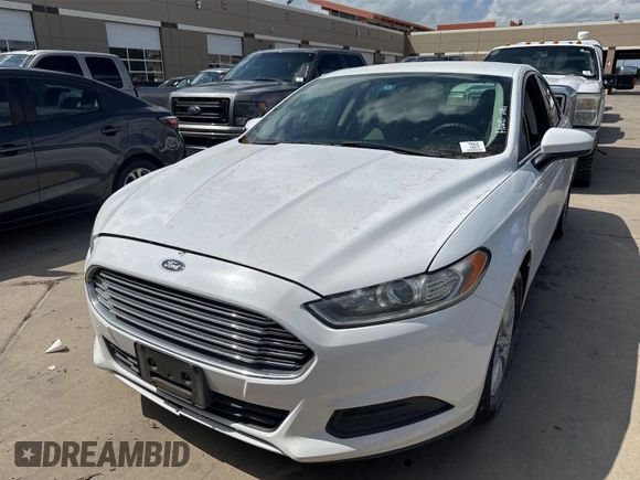 2016 Ford Fusion S with VIN 3FA6P0G79GR388774, listed as a IAAI auction lot 42203514 with 180,215 mi miles. Bid and sale history available at carsss.com. Image 1.