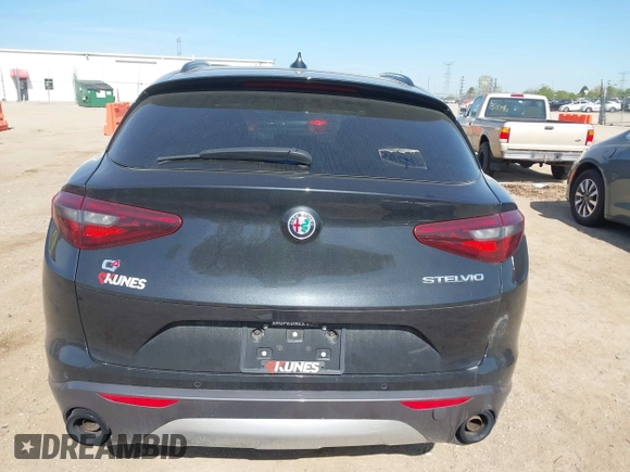 2022 Alfa Romeo Stelvio Veloce z VIN ZASPAKBN6N7D24902, wystawiony jako IAAI lot #42225536 z przebiegiem 87 377 mil mil oraz . Historia ofert i sprzedaży dostępna na DreamBid. Obrazek 16.