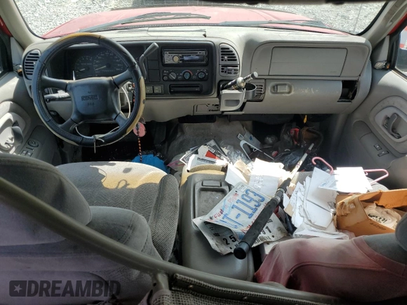 1999 GMC Yukon with VIN 1GKEK13R5XJ700234, listed as a Copart auction lot 55885584 with 163,129 mi miles and Salvage Title. Bid and sale history available at carsss.com. Image 8.