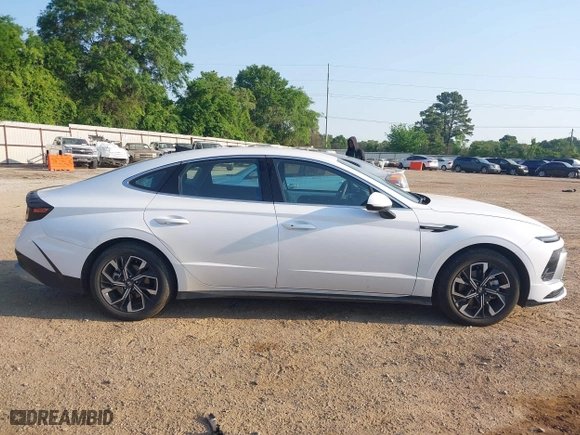 2024 Hyundai Sonata SEL with VIN KMHL64JA6RA411495, listed as a IAAI auction lot 42046742 with 23,387 mi miles. Bid and sale history available at carsss.com. Image 14.