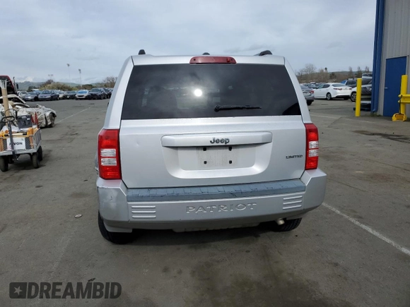2008 Jeep Patriot Limited with VIN 1J8FT48W28D700911, listed as a Copart auction lot 47452615 with 152,602 mi miles and Salvage Title. Bid and sale history available at DreamBid. Image 6.