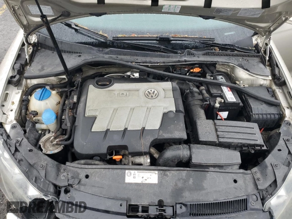 2013 Volkswagen Jetta TDI w/Sunroof & Nav с VIN 3VWPL7AJ8DM630757, выставлен на аукционе Copart как лот 58004715 с пробегом 163 682 миль миль и Списание • Salvage title. История ставок и продаж доступна на DreamBid. Изображение 11.