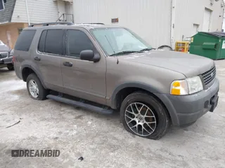 2003 Ford Explorer XLS z VIN 1FMZU72K03UA75695, wystawiony jako IAAI lot #41250087 z przebiegiem 134 795 mil mil oraz . Historia ofert i sprzedaży dostępna na DreamBid. Obrazek 1.