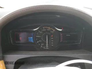 2011 Lincoln MKX z VIN 2LMDJ6JK9BBJ12766, wystawiony jako Copart lot #57494185 z przebiegiem 101 379 mil mil oraz Szkoda całkowita • Salvage title. Historia ofert i sprzedaży dostępna na DreamBid. Obrazek 9.