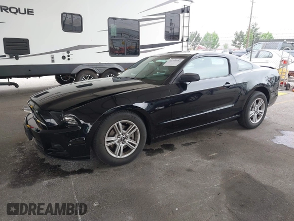 2014 Ford Mustang V6 z VIN 1ZVBP8AM5E5304212, wystawiony jako IAAI lot #42349481 z przebiegiem 18 478 mil mil oraz . Historia ofert i sprzedaży dostępna na DreamBid. Obrazek 17.