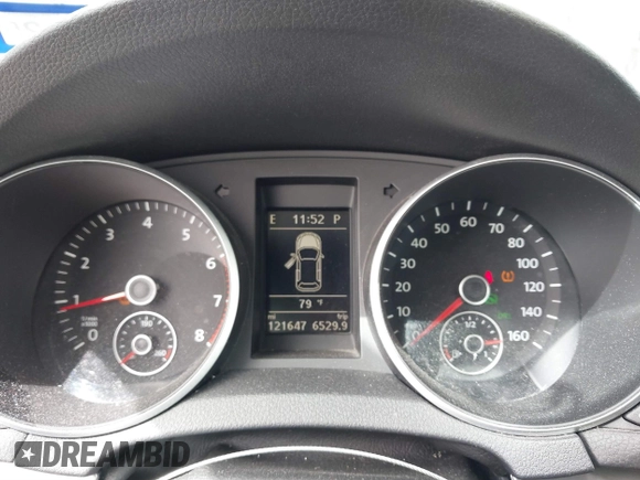 2013 Volkswagen Golf w/Conv & Sunroof z VIN WVWDB7AJ3DW137562, wystawiony jako IAAI lot #41831089 z przebiegiem 121 647 mil mil oraz . Historia ofert i sprzedaży dostępna na DreamBid. Obrazek 7.