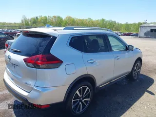 2019 Nissan Rogue SL with VIN 5N1AT2MV3KC781669, listed as a IAAI auction lot 42005947 with 85,461 mi miles. Bid and sale history available at carsss.com. Image 4.