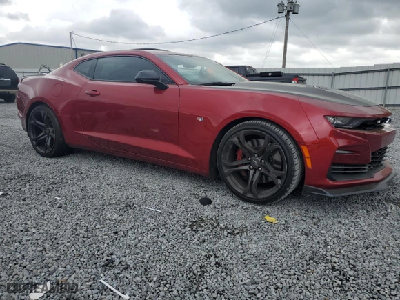 2021 Chevrolet Camaro LT1 with VIN 1G1FE1R78M0105045, listed as a Copart auction lot 51793665 with 104,313 mi miles and Clean Title. Bid and sale history available at carsss.com. Image 4.