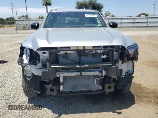 2025 Toyota 4Runner SR5 с VIN JTEVA5BR0S5006815, выставлен на аукционе Copart как лот 60238845 с пробегом 4 551 миль миль и Списание • Salvage title. История ставок и продаж доступна на DreamBid. Изображение 5.