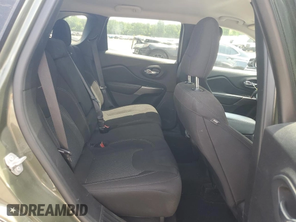 2020 Jeep Cherokee Latitude z VIN 1C4PJMCB3LD651555, wystawiony jako Copart lot #56543045 z przebiegiem 110 966 mil mil oraz Szkoda całkowita • Salvage title. Historia ofert i sprzedaży dostępna na DreamBid. Obrazek 11.
