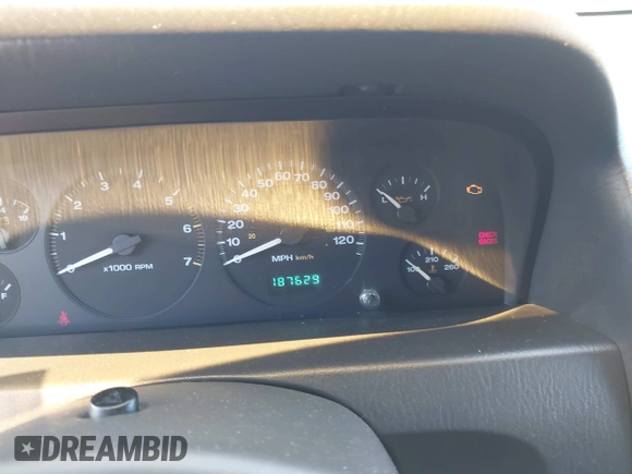 2004 Jeep Grand Cherokee Laredo с VIN 1J4GW48S04C431060, выставлен на аукционе IAAI как лот 42709918 с пробегом 187 629 миль миль и . История ставок и продаж доступна на DreamBid. Изображение 7.