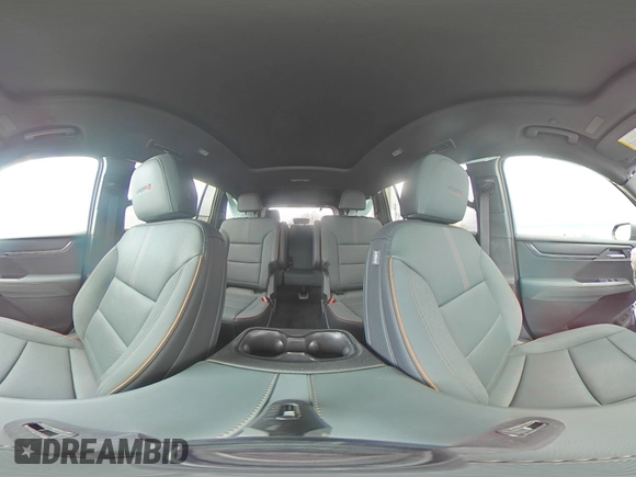 2024 GMC Acadia AWD AT4 z VIN 1GKENPKS1RJ200931, wystawiony jako Copart lot #53707665 z przebiegiem 5874 mil mil oraz Tytuł czysty. Historia ofert i sprzedaży dostępna na DreamBid. Obrazek 15.