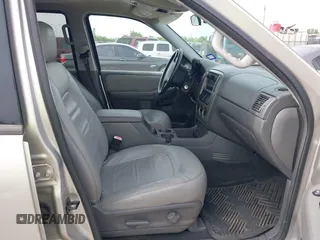 2005 Ford Explorer XLT z VIN 1FMZU63K55ZA15894, wystawiony jako IAAI lot #42262563 z przebiegiem 105 438 mil mil oraz . Historia ofert i sprzedaży dostępna na DreamBid. Obrazek 5.
