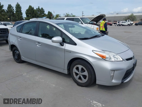 2015 Toyota Prius Four with VIN JTDKN3DU9F1990366, listed as a IAAI auction lot 41939354 with 229,152 mi miles and . Bid and sale history available at DreamBid. Image 1.