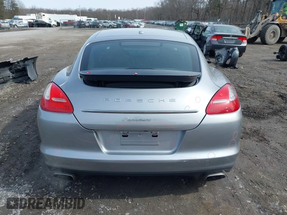 2012 Porsche Panamera с VIN WP0AA2A74CL016133, выставлен на аукционе IAAI как лот 41753535 с пробегом 84 569 миль миль и . История ставок и продаж доступна на DreamBid. Изображение 16.