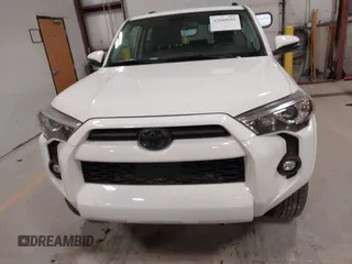 2022 Toyota 4Runner SR5 Premium с VIN JTENU5JR1N6056873, выставлен на аукционе IAAI как лот 42060542 с пробегом 41 883 миль миль и . История ставок и продаж доступна на DreamBid. Изображение 13.