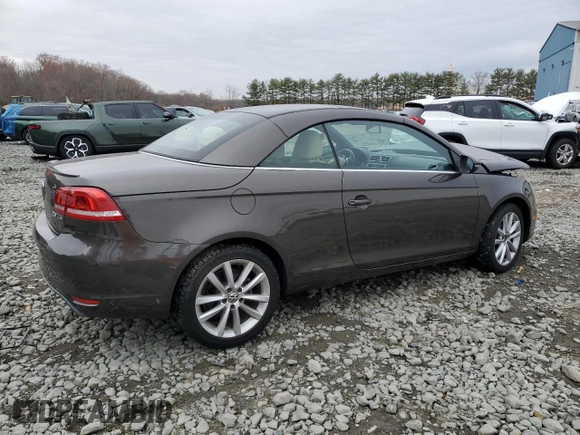 2015 Volkswagen Eos Komfort with VIN WVWBW8AH3FV000399, listed as a Copart auction lot 81398264 with 82,533 mi miles and Salvage Title. Bid and sale history available at DreamBid. Image 3.